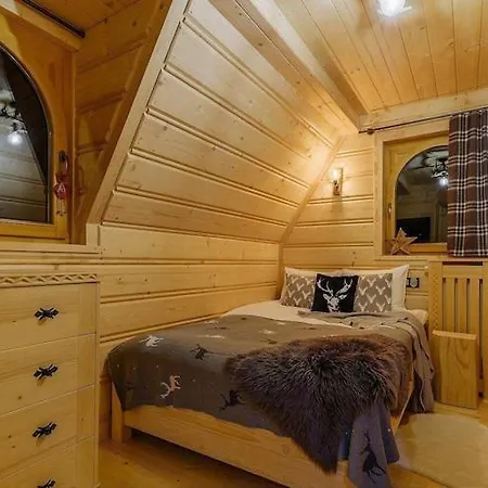Two-story Mountain-style House, Sauna, Jacuzzi