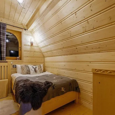 Two-story Mountain-style House, Sauna, Jacuzzi Prázdninový dům *