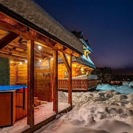 Two-story Mountain-style House, Sauna, Jacuzzi بيت للعطل مورزاسيخله