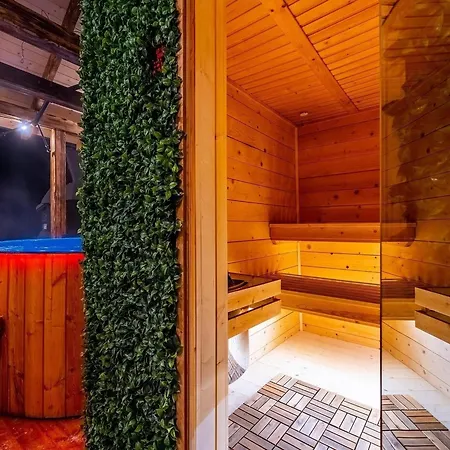بيت للعطل Two-story Mountain-style House, Sauna, Jacuzzi *